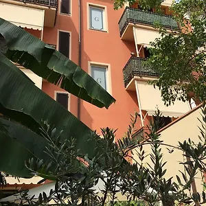 Gloria 2*, Montecatini-Terme Italia